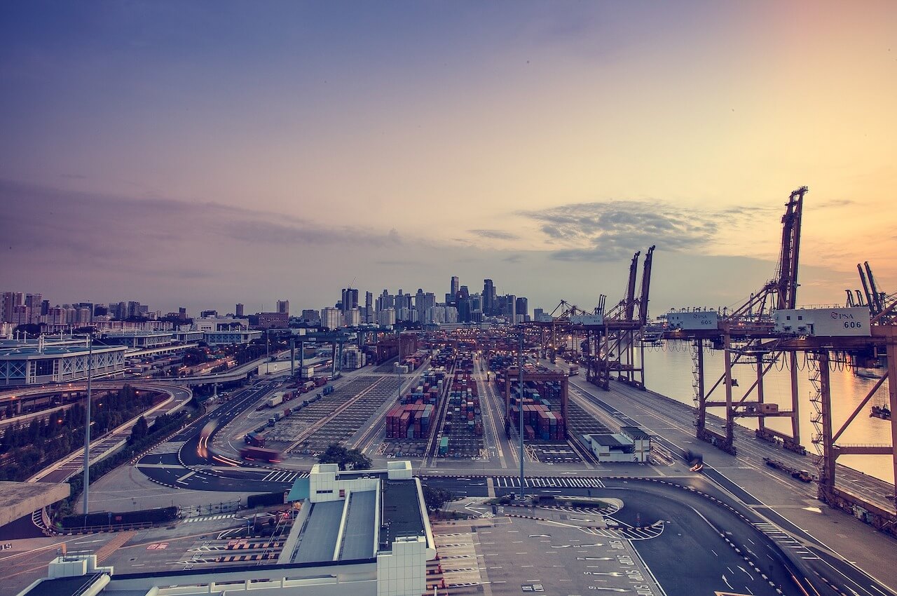 WAREHOUSES & PORTS